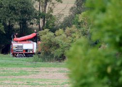 Kleidung Am Saaleufer In Jena Sorgt Fuer Rettungseinsatz 04